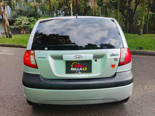 Hyundai Getz 1.4 GLS FULL EQUIPO PANTALLA DE DVD LUCES LED HERMOSO VENCAMBIO