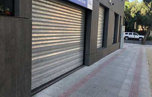 Arriendo Local Comercial 27,39 + Subt. 29,12 M2, Metro Ula