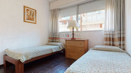Imagen 10 de 12 de Edificio Mare Nostrum Venta Apartamento En Mare Nosturm 2 Dormitorios Y Medio Frente Al Mar