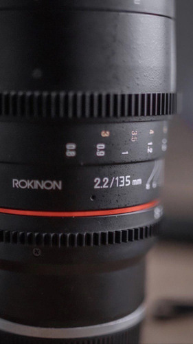 Lente Rokinon 135mm T 2.2 Cine Ds E-mount
