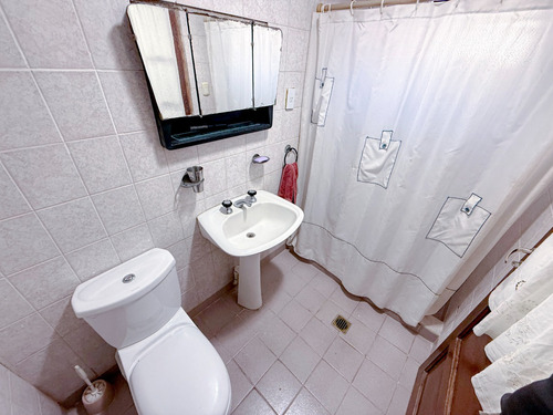 Venta Chalet 4 Ambientes, 3 Dormitorios, Garage, Quincho, Parque, Barrio La Florida