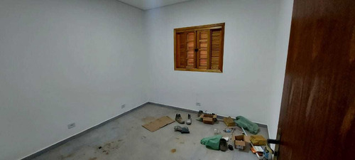 Imagem 12 de 14 de 1.000 M², 03 Dormitórios, Churrasquiera E Piscina !!