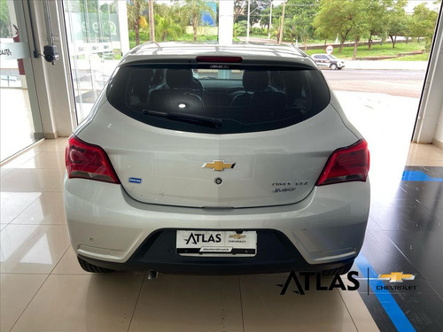 Chevrolet Onix 1.4 MPFI LTZ 8V FLEX 4P AUTOMÁTICO