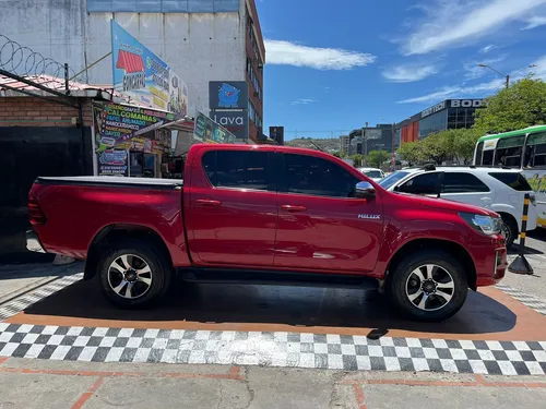 Toyota Hilux Srv Diesel 2.8 At 4x4