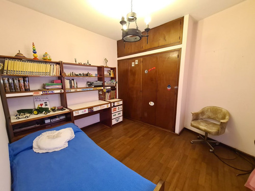 Chalet Estilo Español 5 Amb. En Piñeyro-avellaneda