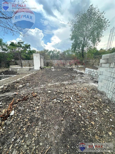 Venta De Terreno En Tezontepec, Lomas De Jiutepec, Morelos...clave 5043