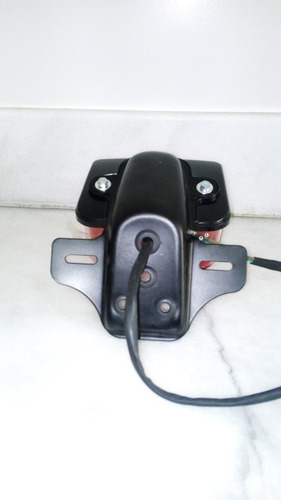 Imagen 4 de 4 de Faro Trasero Stop Con Base Moto Jaguar / Md /bera/socialista