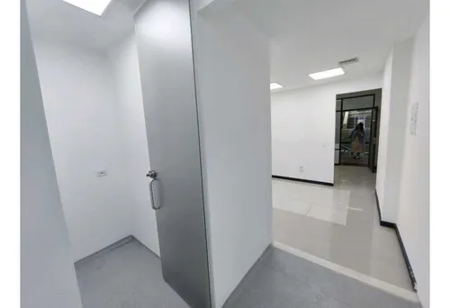 46m2 Oficina / Local Arriendo En El Poblado