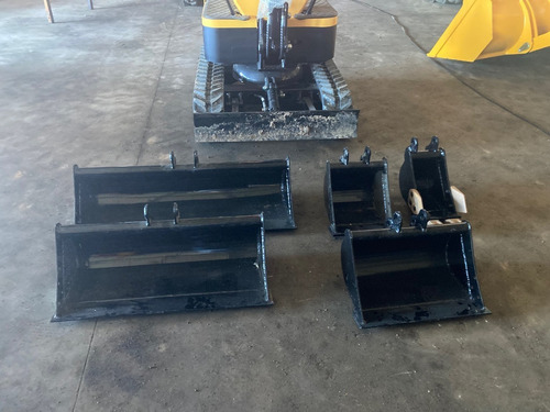 Imagen 13 de 16 de Miniexcavadora De Bandas 1 Ton. Beston Group Kv 12