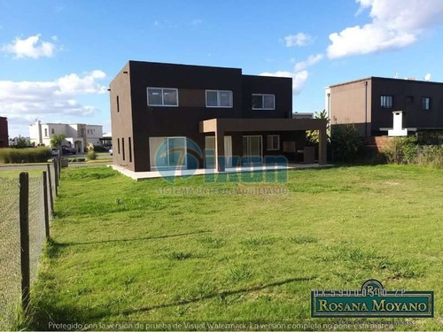Barrio Cerrado Complejo Villa Nueva - San Rafael - Casa Venta Usd 275.000