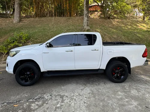 Toyota Hilux 2.4l