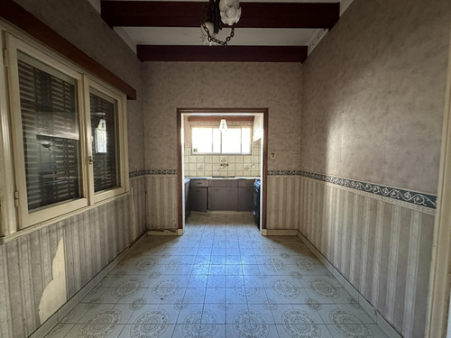 Venta - Casa Con Fondo Libre