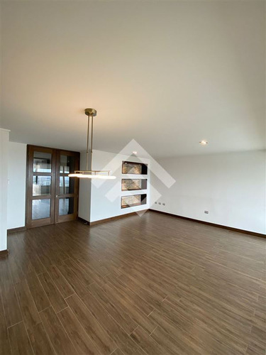 Departamento En Venta De 4 Dorm. En La Serena