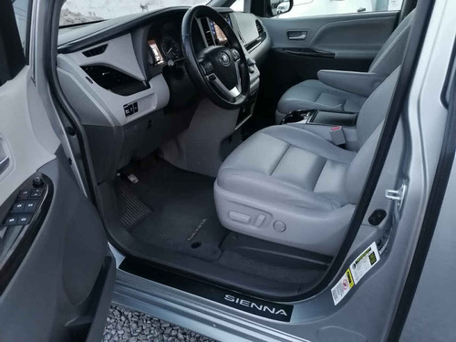 Imagen 9 de 15 de Toyota Sienna 2015 5p Xle V6/3.5 Aut Q/c Piel