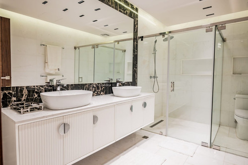 For Rent Apartamento De Lujo Amueblado Av. Anacaona Frente Al Mirador Sur 415m2 Con 4 Parqueos
