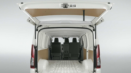 Imagen 8 de 8 de Toyota Hiace Furgon L1h1 2.8 Tdi 6at 3a 4p