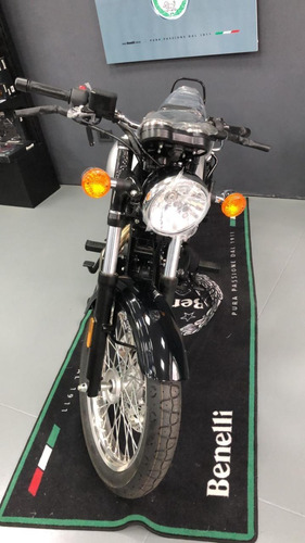 Imagen 2 de 15 de Benelli Imperiale 400