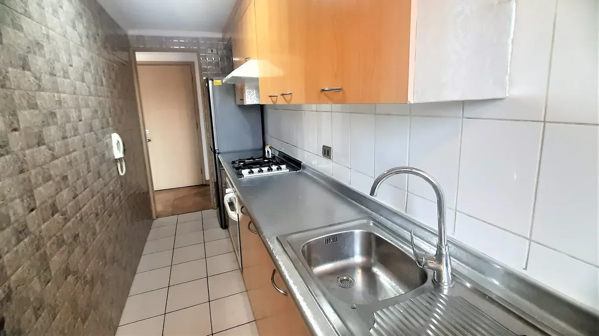 Imagen 4 de 10 de Remodelado. Disponible. A Pasos De Metro Baquedano