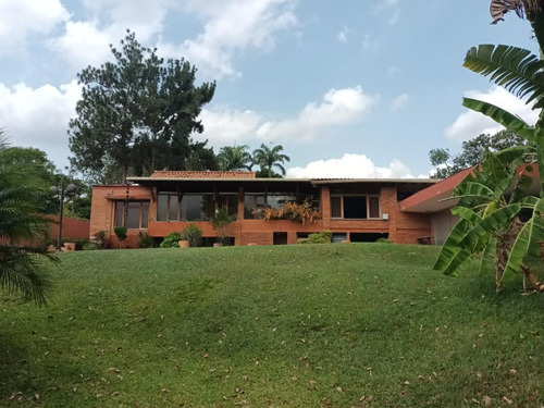 Casa En Urbanización Guataparo Country Club. Plc-977