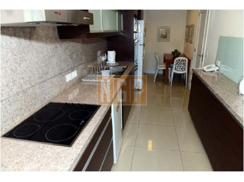 Apartamento En Brava, 3 Dormitorios -ref:15996
