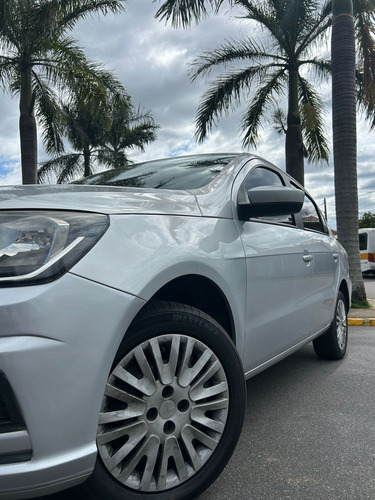 Volkswagen Voyage 1.6 MSI Flex 8V 4p