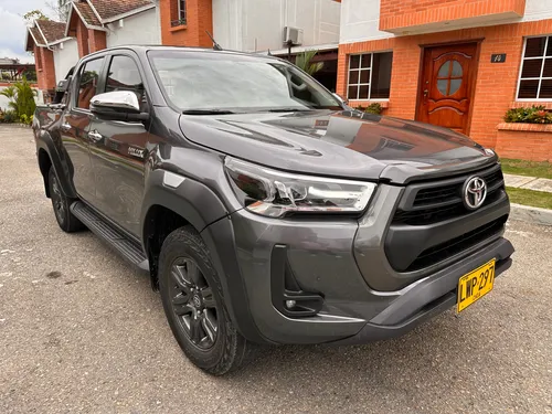 Toyota Hilux 2.4 Diesel automática