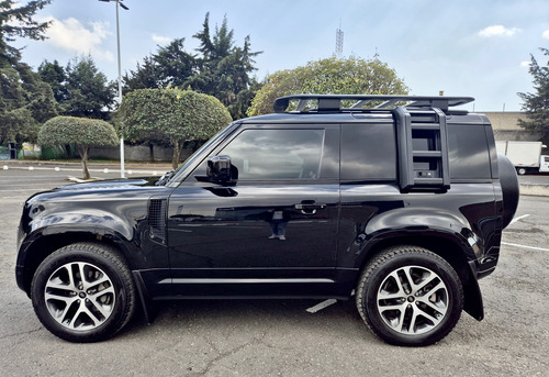 Land Rover Defender 90 Dynamic 2022