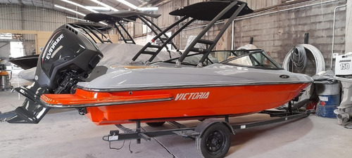 Imagen 2 de 11 de Lancha Victoria Open Wake Evinrude 150 Hp Linea 2022 Full