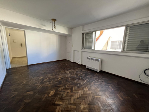 Venta Departamento De Escaleras De 2 Dormitorios - Pellegrini 36 Rosario