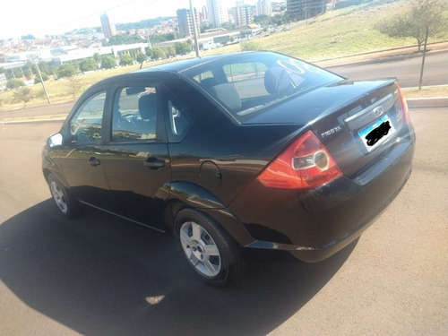 Imagem 7 de 11 de Ford Fiesta Sedan 1.0 4p Flex 2008