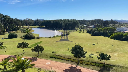 Venta Apartamento 3 Dormitorios En Suite, Punta Del Este.