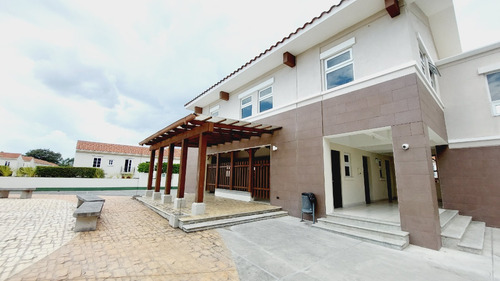 Imagen 1 de 9 de Apartamento En Venta En Condado Naranjo Condominio San Miguel