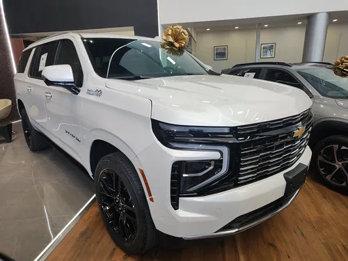 Chevrolet Suburban 6.2 High Country 4X4 At