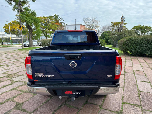 Imagen 8 de 17 de Nissan Frontier 2018 2.5 Se Doble Cabina (( Gl Motors ))
