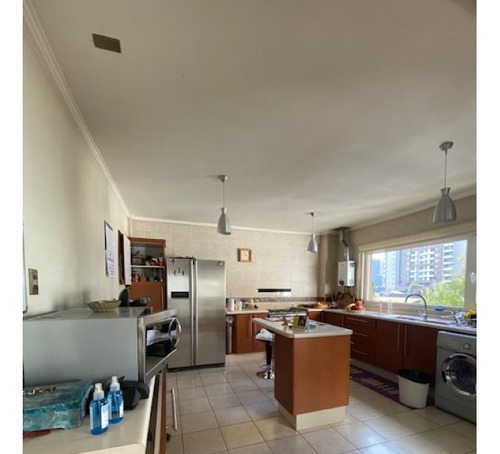 Vende Edif. De 4 Pisos En Gral. Carrera Del Centro De Temuco
