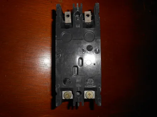 Disyuntor Breaker De 40 Amp. Ge. (Usado)