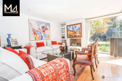Casa En Venta De 5 Dorm. En Las Condes