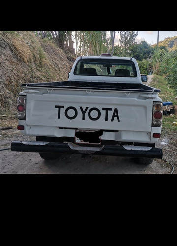 Imagen 4 de 4 de Toyota Hilux 2.8