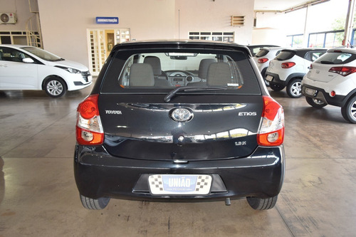 Toyota Etios 1.3 X 2013
