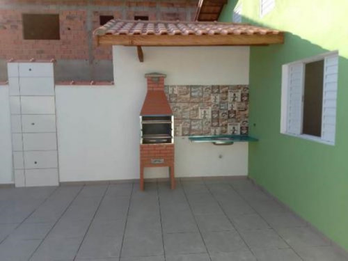 Imagem 6 de 14 de Casa No Bairro Jamaica, Em Itanhaém, Litoral Sul De São Paulo, Localizado Lado Praia, Ficando À 1.000 Metros Do Mar.possui Piscina, Churrasqueira E Vaga Para 03 Automóveis.