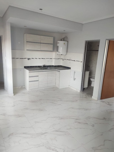 Imagen 4 de 16 de Departamento 2 Ambientes A Estrenar Escucha Oferta