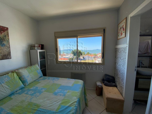 Apartamento A Venda No Bairro Balneario Em Florianopolis - V-77419