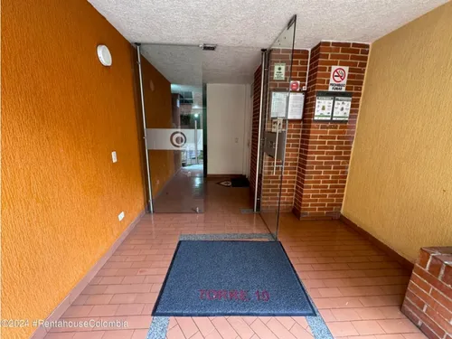 Apartamento En Modelia Occidental Rah Co: 25-142