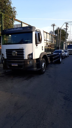 Imagem 1 de 15 de Vw 17230 Constellation 2019 Toco