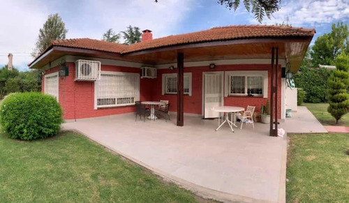 Imagen 1 de 19 de Casa En Venta En Pilar- La Pilarica