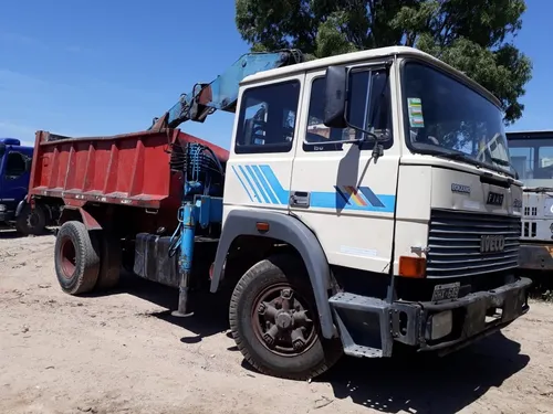 Camión Volcador C Hidrogrúa Y Almeja Iveco Modelo 150n