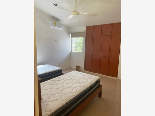 Imagen 4 de 12 de Casa Sola En Renta Merida Centro
