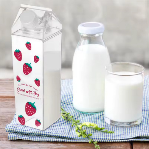 Botella Agua Transparente Tipo Caja De Leche 500ml Diseños Fresas