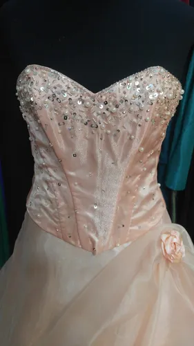 Vestidos de 15 con piedras en el corset new arrivals