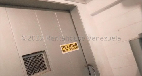 Imagen 16 de 23 de Edificio Comercial / Industrial (5 Niveles) Venta Prados Del Este 23-16970 Eva Castillo